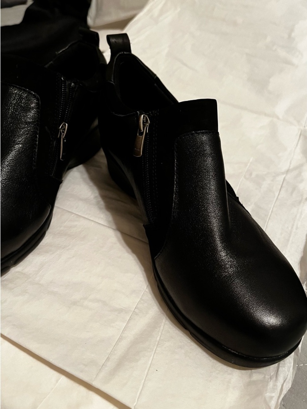 PROPÉT~DELPHI BLACK LEATHER DUAL~ZIP BOOTIES~7.5W - Picture 9 of 10